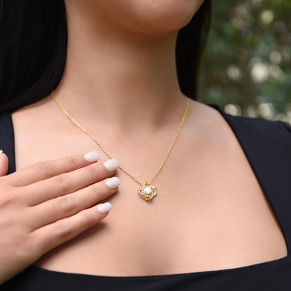 Beautiful Necklace for Mom – Sentimental Gift with Love Note from Daughter or Son